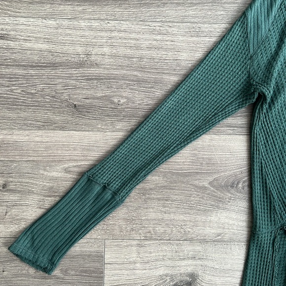 FREE PEOPLE Sunset Park Drippy Thermal Waffle Knit Top Emerald Green Medium - Picture 5 of 10